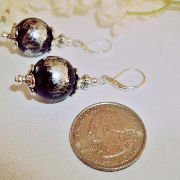 Black and Silver Earring Pair Woman Jewelry 4049 - Picture 5 of 6